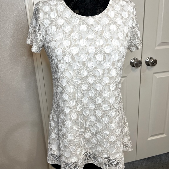 Susan Graver stretch floral lace, lined, peplum tunic. Size XS - Picture 1 of 9